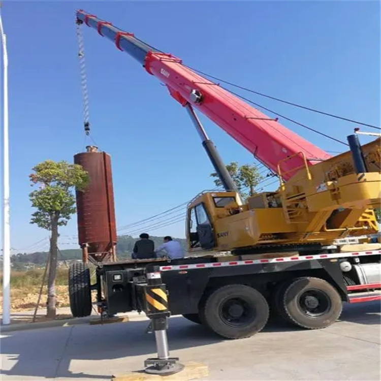 六盘水专业吊车租赁多少钱