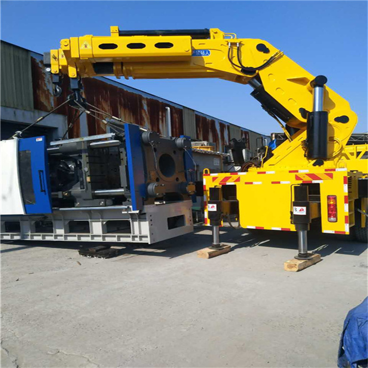 六盘水 大吨位折臂吊出租费用解析：一小时租赁多少钱