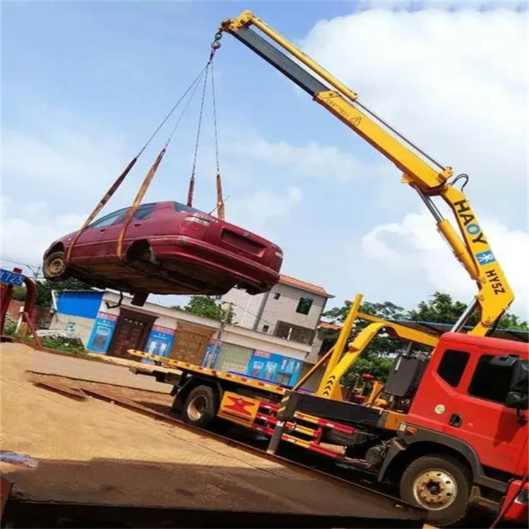 六盘水吊车救援小汽车怎么吊