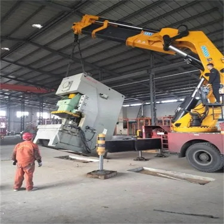 六盘水80吨折臂吊车出租附近电话